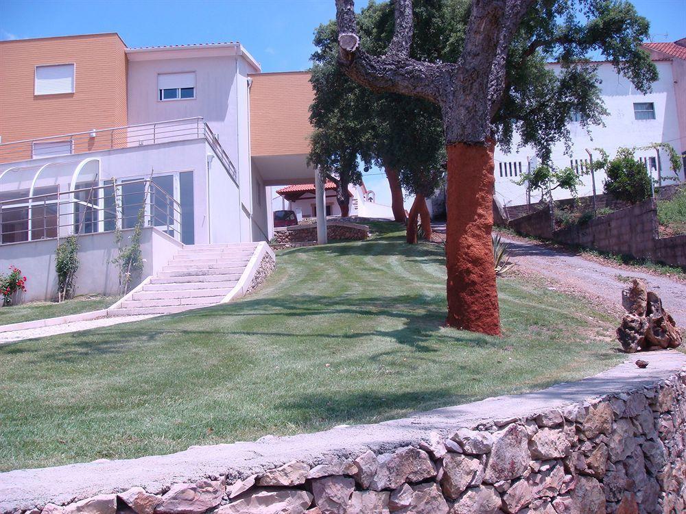 Отель Residencia Santa Marta Томар Экстерьер фото